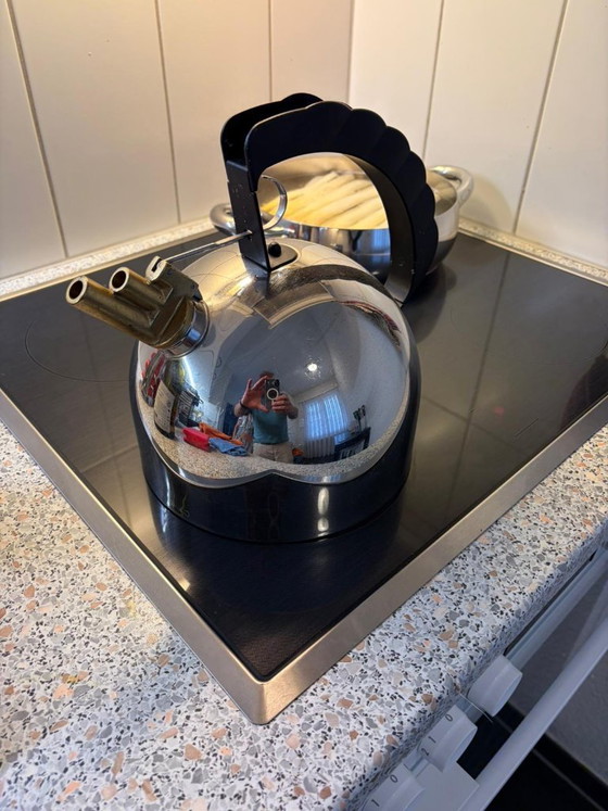 Image 1 of Hervidor Alessi 9091 - Diseño clásico de Richard Sapper