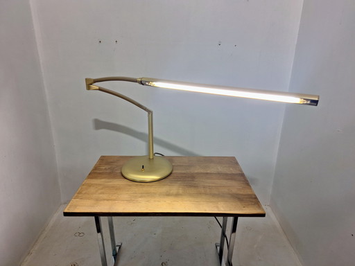 Lampada da scrivania Vibia design spagnolo