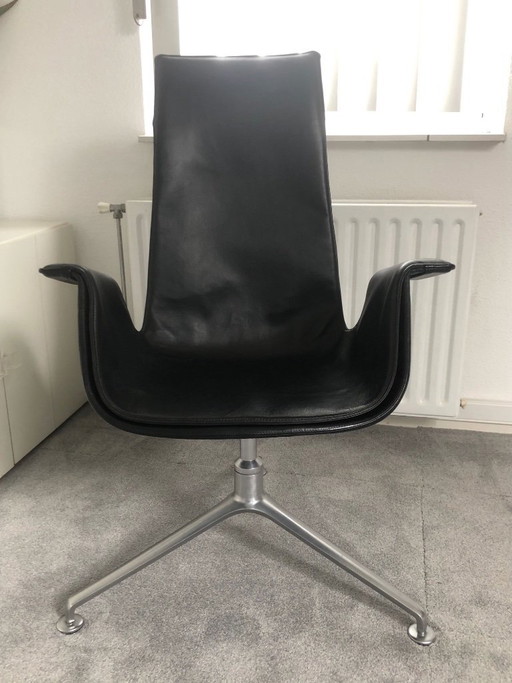 FK Tulip Chair From KILL International. – fauteuils, Leather