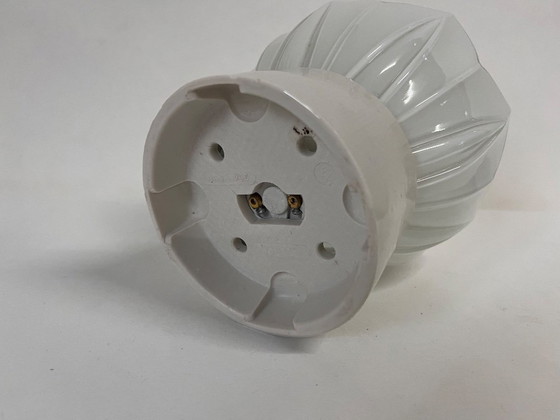 Image 1 of Antico bottone a tulipano Thabur in rara versione Art Déco bianca