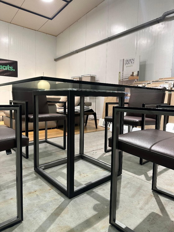 Image 1 of NIEUWSTAAT Leolux Window Tafel + GARANTIE