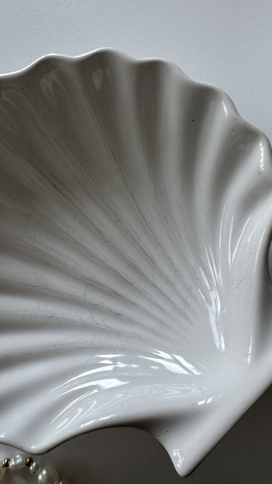 Image 1 of Two vintage Japanese shell bowls - white ceramic, 1960s