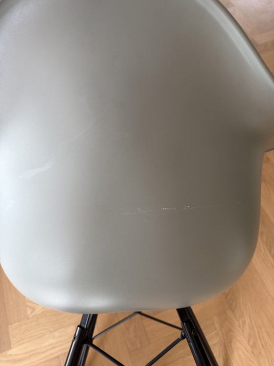 6x Vitra Eames DAW sedia con base in acero nero PREZZO PER PEZZO – Sedie da pranzo, Plastic, Wood (photo 9 of 9)