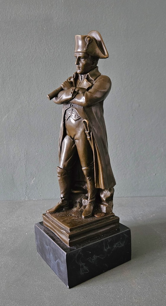 Image 1 of Una statua in bronzo patinato di Napoleone