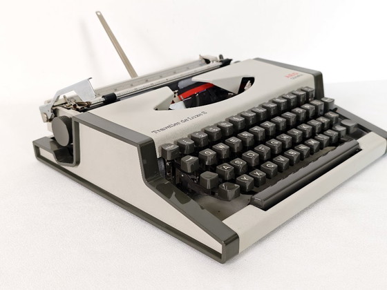 Image 1 of Machine à écrire AEG Olympia Traveller de Luxe S