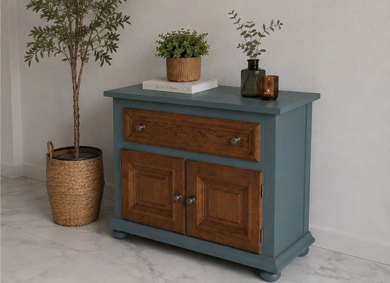 Image 1 of Massiver Eichenschrank/Sideboard, einzigartig in Petrolblau