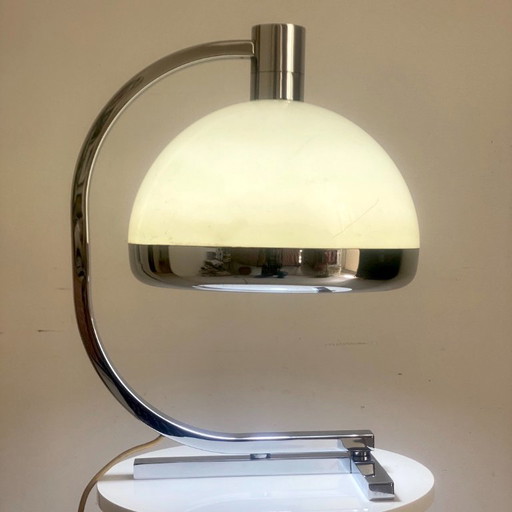 Lámpara de mesa de cromo y plexiglás diseñada por Franco Albini, Italia años 70