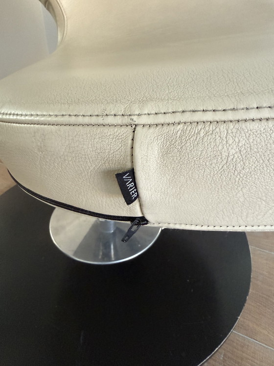 Image 1 of Varier Peel Club fauteuil – Crème leder & zwart essen
