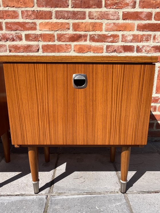 Image 1 of Dos mesitas de noche de los años 60/70