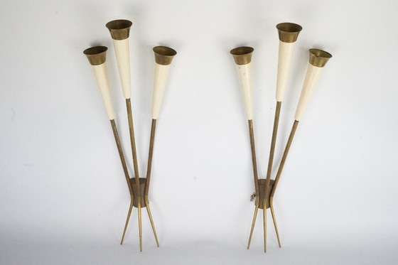 Image 1 of Coppia di grandi appliques in ottone della metà del secolo scorso attribuibili a Stilnovo. Italia anni '50