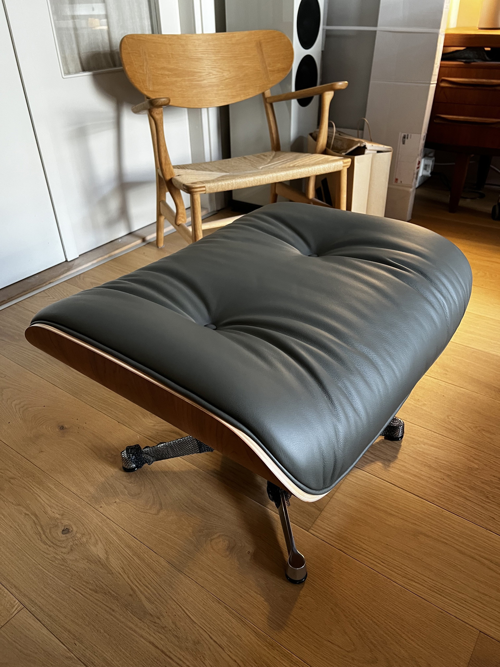 Vitra Footstools & poufs | Whoppah Vitra Footstools & poufs | Whoppah