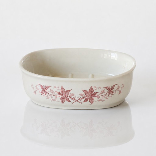 19th-century soap dish from the Maastricht "Spring" collection, ironstone
