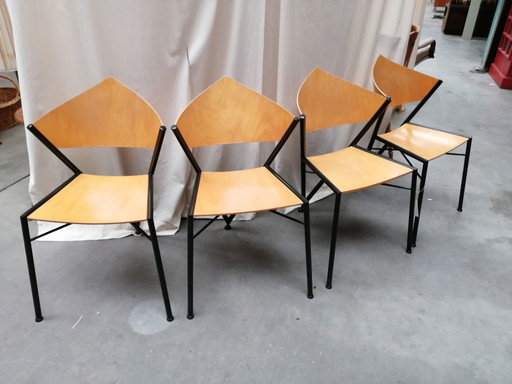 4 sedie D-tec in stile Memphis