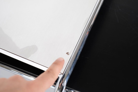 Image 1 of Tavolino Laccio di Marcel Breuer per Gavina - anni '70