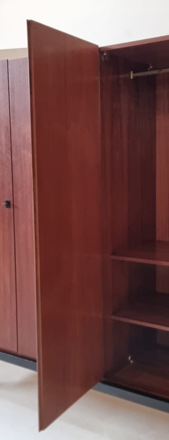 Image 1 of guardarropa de mediados de siglo