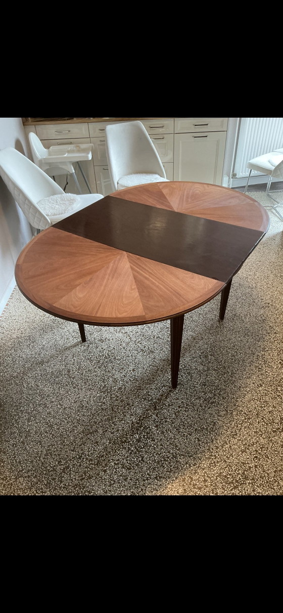 Round vintage dining table – Wood (photo 5 of 6)