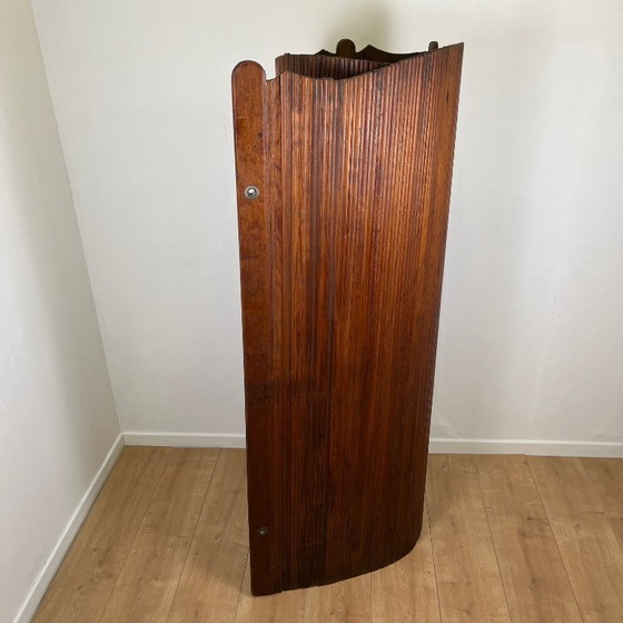 Image 1 of Paravento ondulato con doghe di pino, 1930