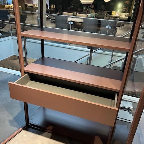 Image 1 of Piure Glazen vitrinekast