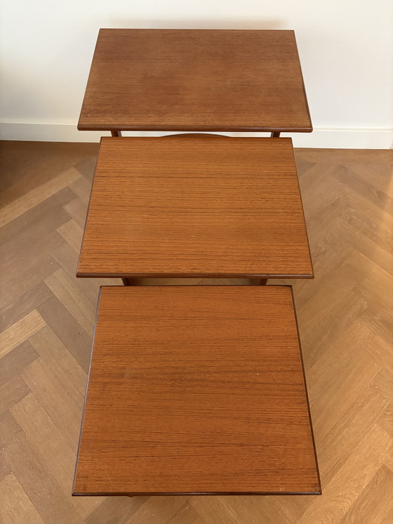 Image 1 of Tables gigognes en teck de Victor Wilkins pour G-Plan, lot de 3
