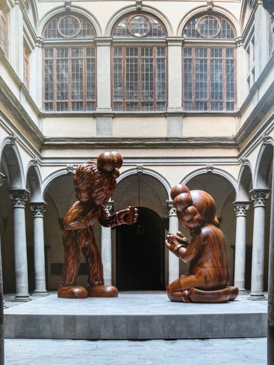 Image 1 of Kaws The Message, ...... Met Dank Aan Fondazione Palazzo Strozzi, Florence, Italië