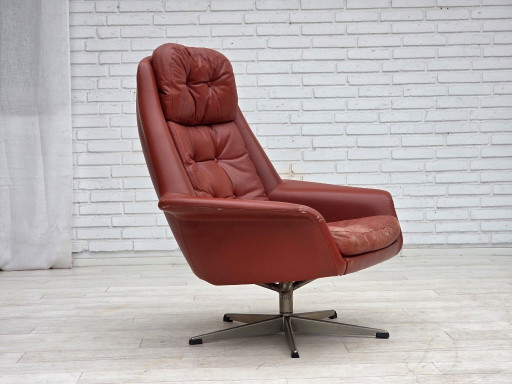 Sillón giratorio de diseño danés de H.W. Klein, década de 1970, tapizado en cuero.