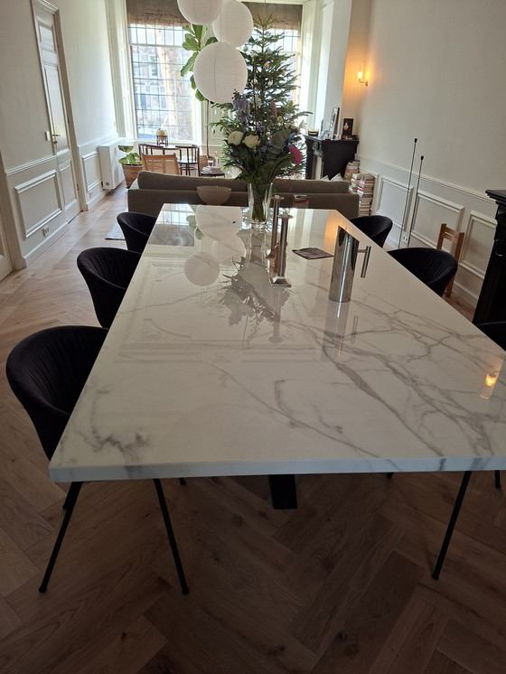 Image 1 of Mesa de comedor de cerámica Marble-Look 280cm x 130cm x 79cm como nuevo