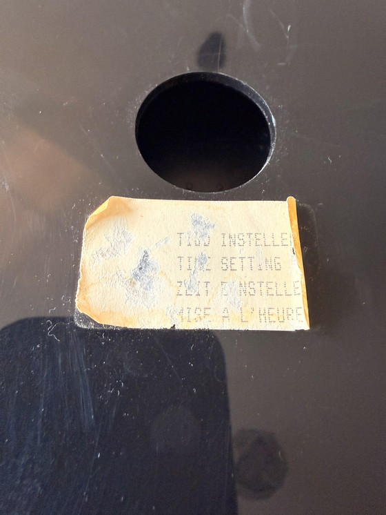 Image 1 of Porte-clés néon Zeldzame Memphis Stijl « Present Time »