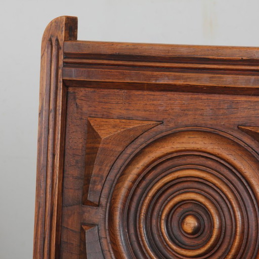 Par de sillas de madera maciza con asiento de paja, de fabricación francesa, 1940.