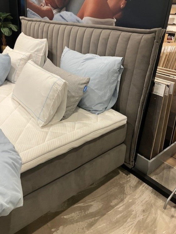 Image 1 of Linea Boxspring Auping 200x220