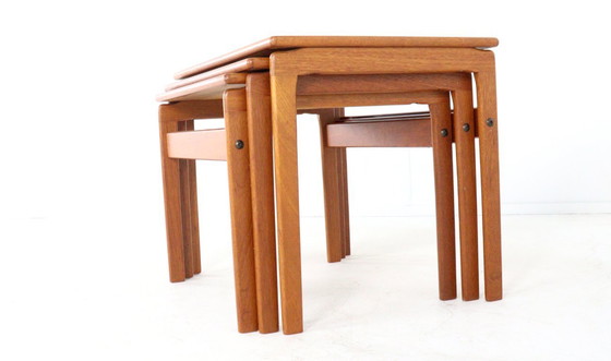 Image 1 of Tables gigognes danoises vintage « Plougslond »