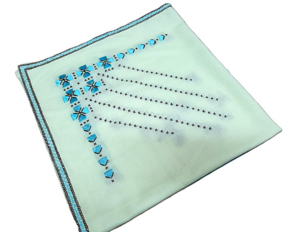 Image 1 of Tovaglia vintage ricamata a mano 72 x 68 cm