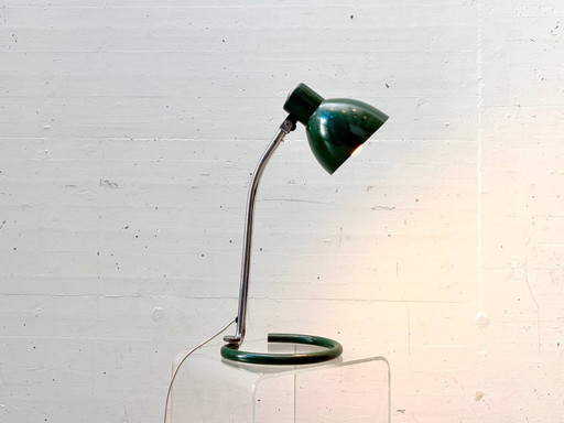 Grüne Tischleuchte aus Metall und Chrom, 1960er Jahre