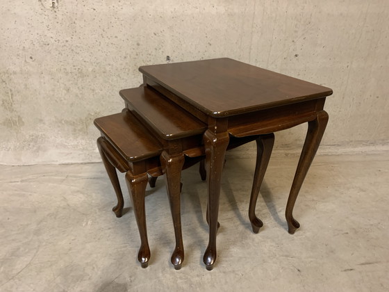 Image 1 of Beistelltischset im Queen-Anne-Stil aus Mahagoni. Mini-Set