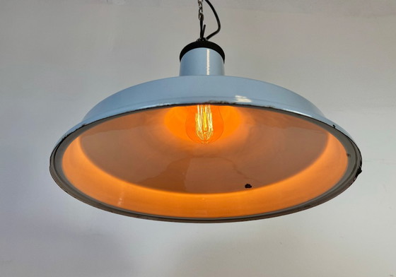 Image 1 of Lampada a sospensione industriale in smalto azzurro chiaro, anni '60