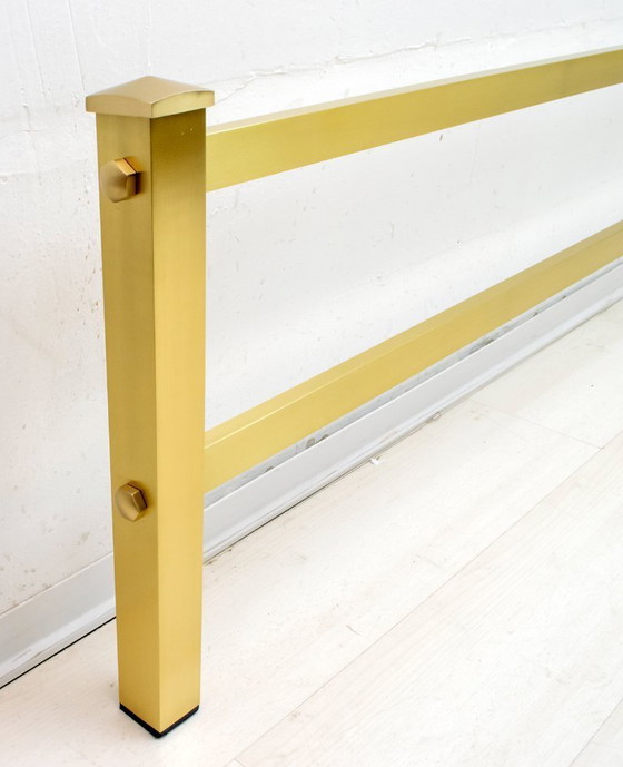 Image 1 of Letto matrimoniale in oro, ottone e bronzo di Luciano Frigerio, stile metà del secolo scorso.