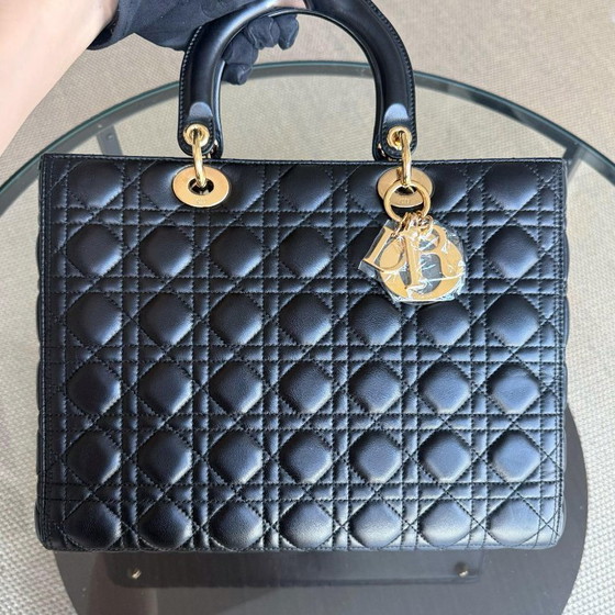 Image 1 of DIOR LADY LARGE - CANNAGE LAMSLEER ZWART MET GOUDEN BESLAG ZONDER BANDJE