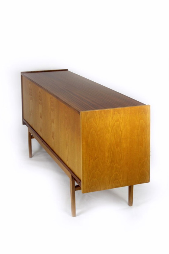 Credenza Mid-Century Modern restaurata in mogano e frassino di UP Zavody, anni '60 – Credenze, Wood (photo 20 of 24)