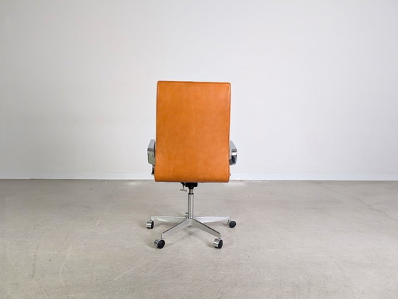 Image 1 of Original Fritz Hansen Oxford office chair, Arne Jacobsen executive chair