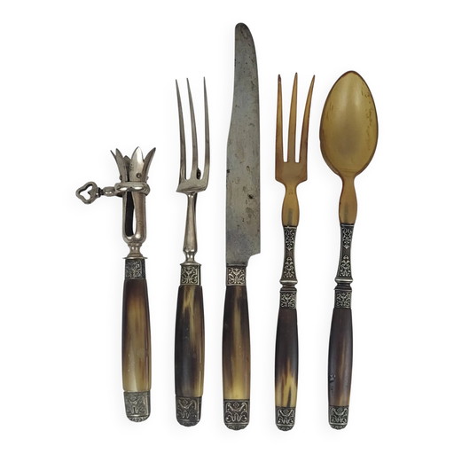 Art Deco Servierbesteck mit Horngriff