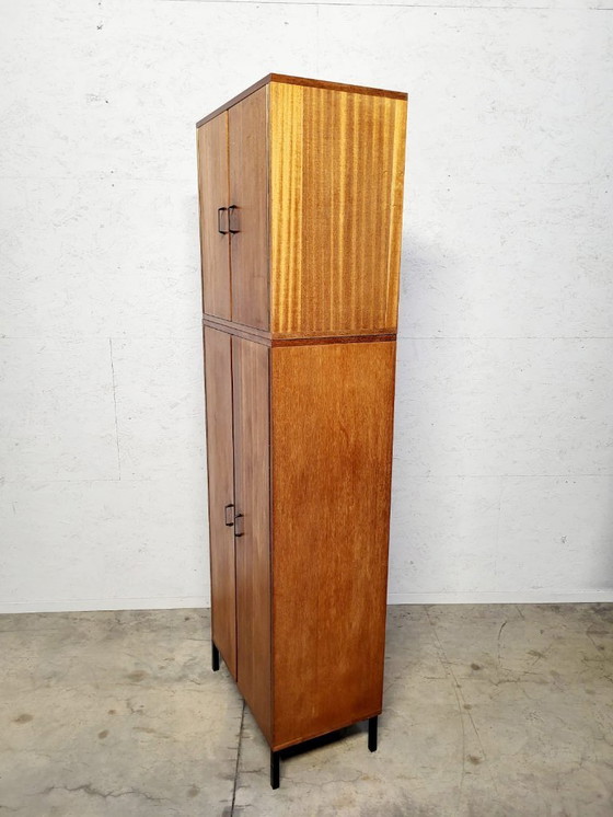 Image 1 of 2-delige (losse delen) vintage hoge opbergkast – 1960s – Echt houtfineer