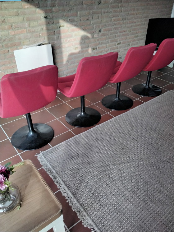 Image 1 of Artifort tafelfauteuilles 