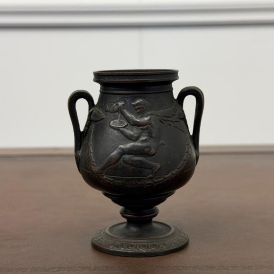 Vase en bronze néoclassique antique (photo 4 of 5)