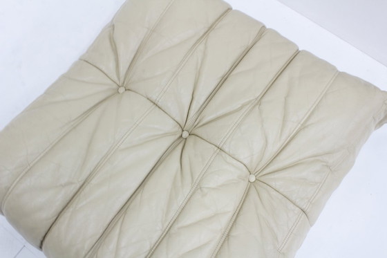 Image 1 of Pouf vintage Togo Ligne Roset in pelle beige
