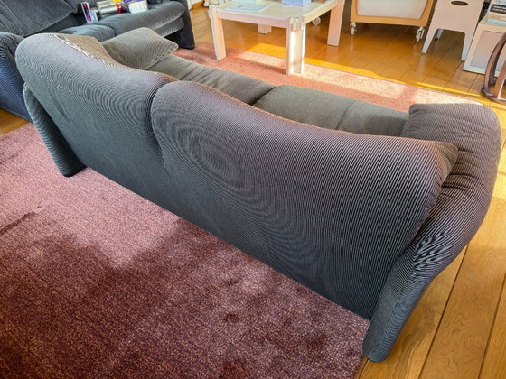 Cassina Maralunga ruime 2,5 zits – 2 zitsbanken, Textile (photo 2 of 5)