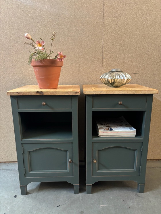 Brocante Nightstands – Wood (photo 2 of 11)