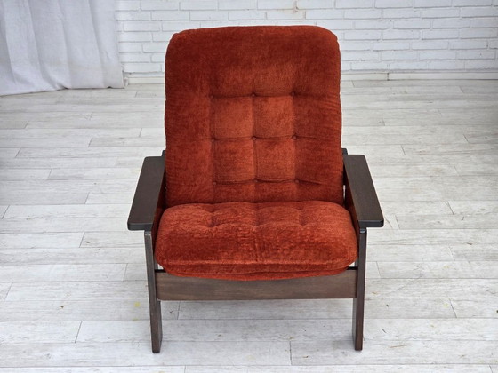 Image 1 of Deense fauteuil uit de jaren 70, oranje/rood meubelvelours, donker eikenhout.