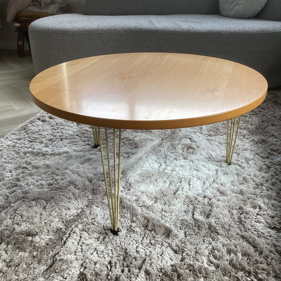 Image 1 of Mesa de centro redonda de estilo escandinavo