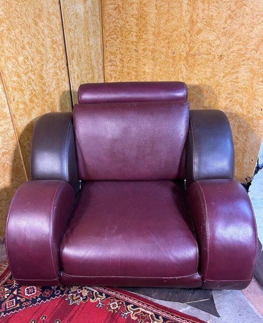 Vintage Art Deco Style Leather Armchair – Racer-Inspired Design comfort, craftsmanship