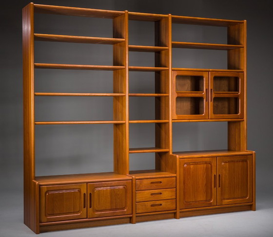 Mid-Century Modern Deense modulaire teak wandmeubel van Dyrlund, Denemarken, jaren 70 – Boekenkasten, Wood (photo 10 of 11)