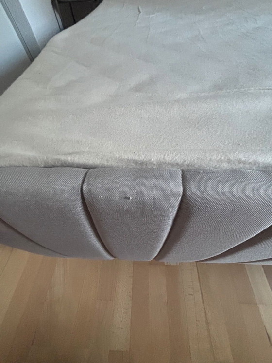 Image 1 of Cama tapizada de 160x200 cm.